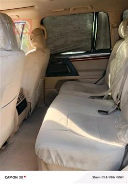 تۆیۆتا لاند کروزەر